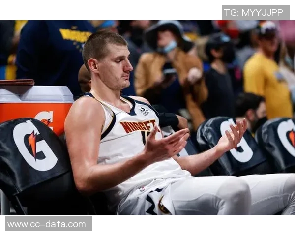 约基奇左膝受伤掘金战绩波动依然稳居西部第三26胜13负 约基奇左膝受伤掘金战绩波动依然稳居西部第三26胜13负