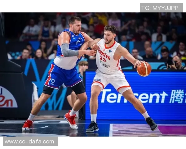 赛季场均20分6助攻的中锋们张伯伦约基奇申京的精彩表现分析 赛季场均20分6助攻的中锋们张伯伦约基奇申京的精彩表现分析