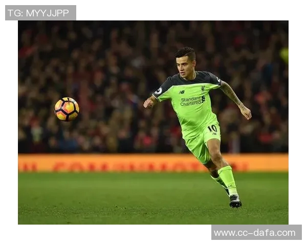 乌尔比希禁区外停球手臂碰球主裁判判罚合理反弹球不算犯规